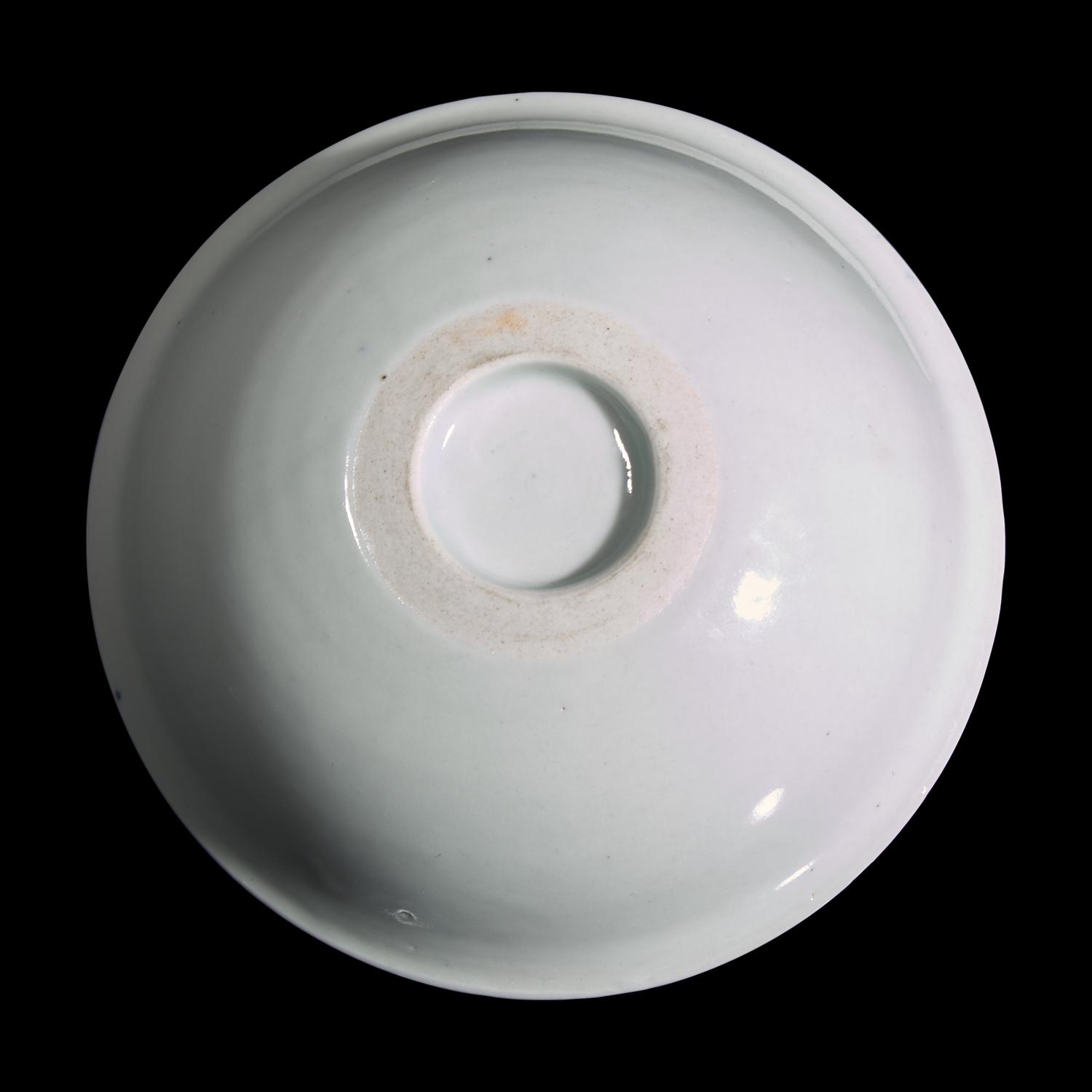 A Blue and White Porcelain "Monks" Bowl, 18th Century or Earlier 十八世紀或更早 青花羅漢圖盌