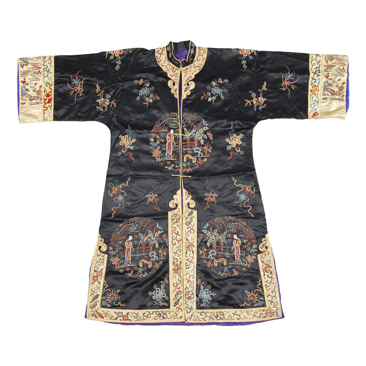 Two Chinese Embroidered Silk Robes, 20th century — 近代 絲織綢緞長袍兩件