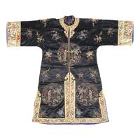 Two Chinese Embroidered Silk Robes, 20th century — 近代 絲織綢緞長袍兩件