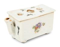 Four Chinese Famille Rose Porcelain Articles