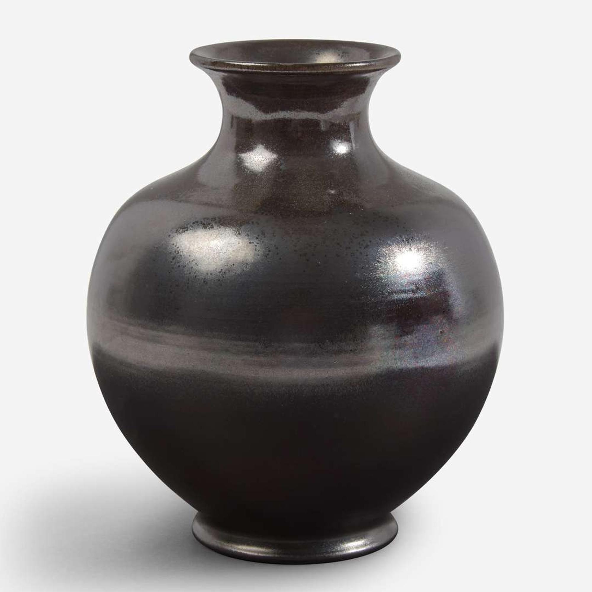 Charles Fergus Binns (British-American, 1857-1934) Fine Baluster Vase, USA, 1930