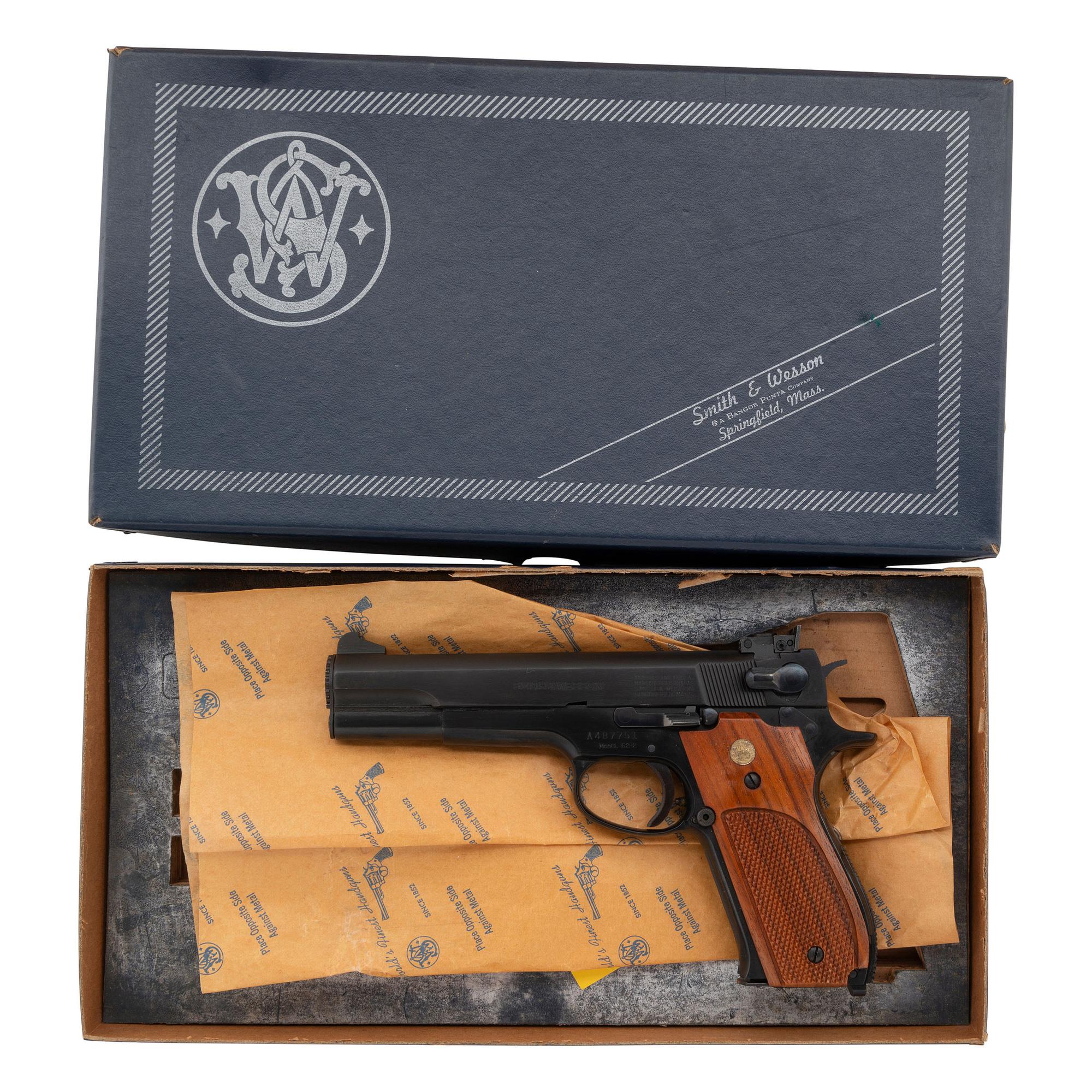 *Smith & Wesson Model 52-2 Pistol in Factory Box