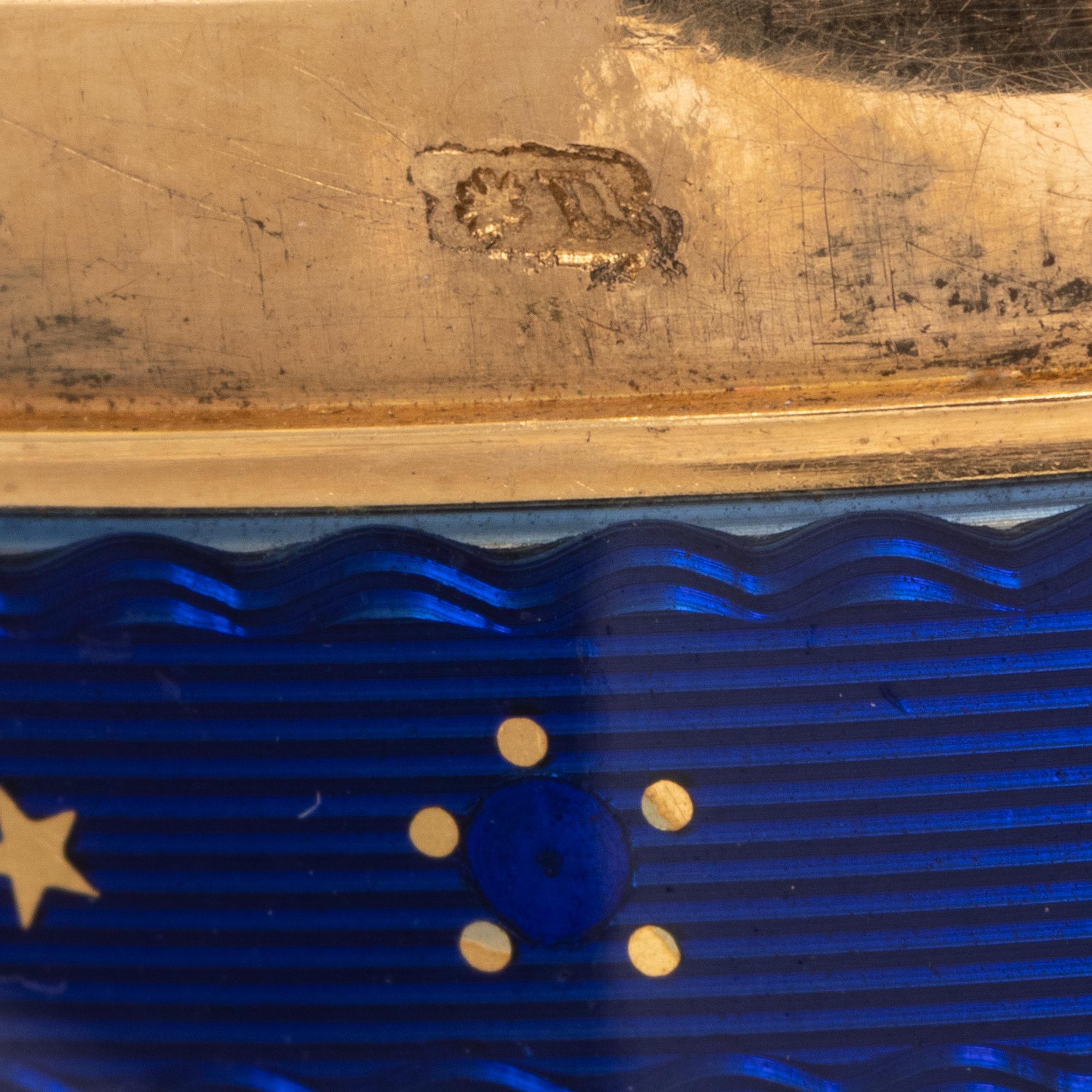 A German Gold and Enamel Bonbonnière