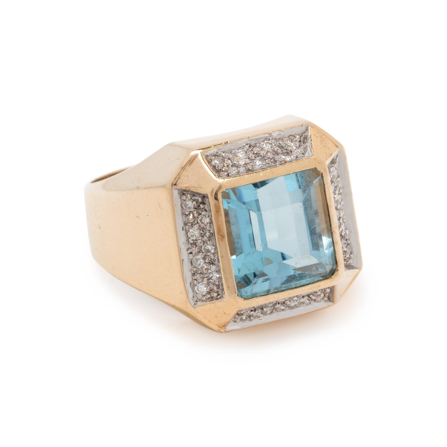 AQUAMARINE AND DIAMOND RING