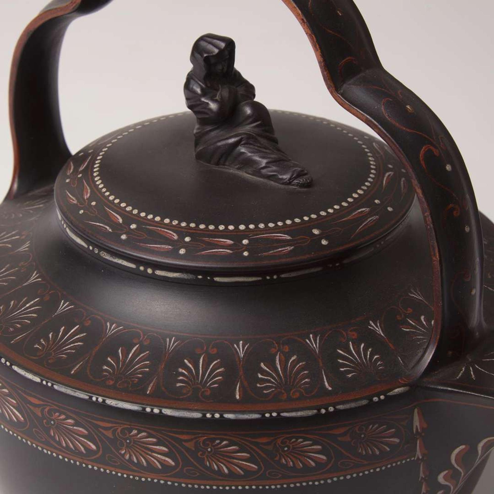 A Wedgwood Encaustic-Decorated Black Basaltes (Basalt) Rum Kettle UK, 1770s