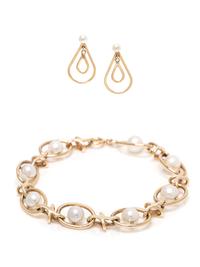 COLLECTION OF YELLOW GOLD AND CULTURED PEARL JEWELRY