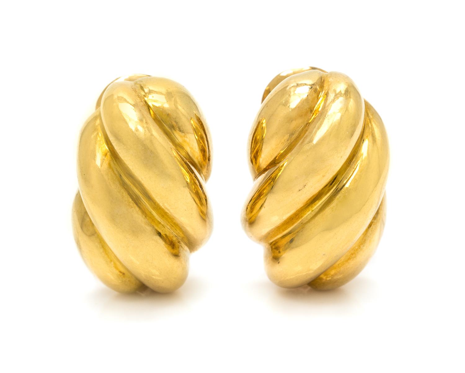 A Pair of 18 Karat Yellow Gold Earclips, David Webb, 13.00 dwts.