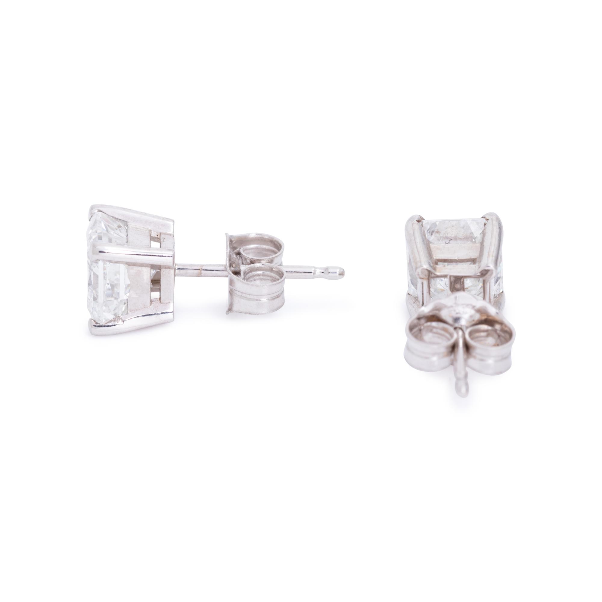 DIAMOND STUD EARRINGS