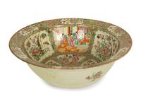 A Chinese Rose Medallion Porcelain Basin
