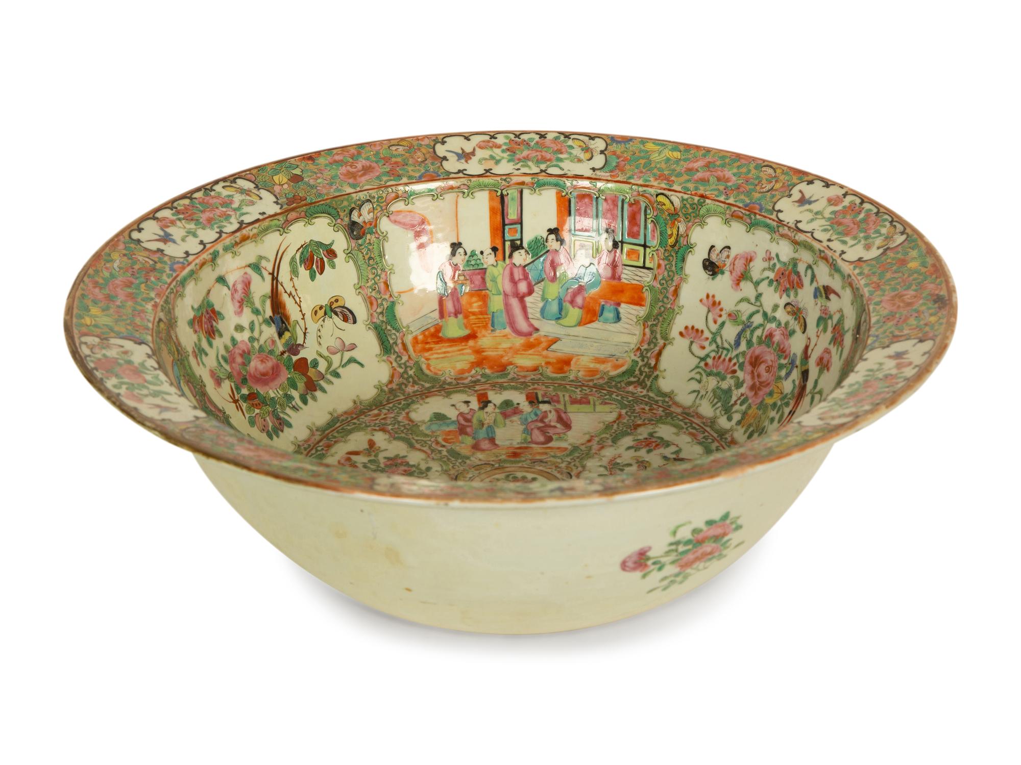 A Chinese Rose Medallion Porcelain Basin