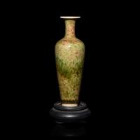 A Chinese Peachbloom Glazed Porcelain Amphora Vase, 19th/20th Century — 晚清-民國 豇豆紅釉柳葉尊