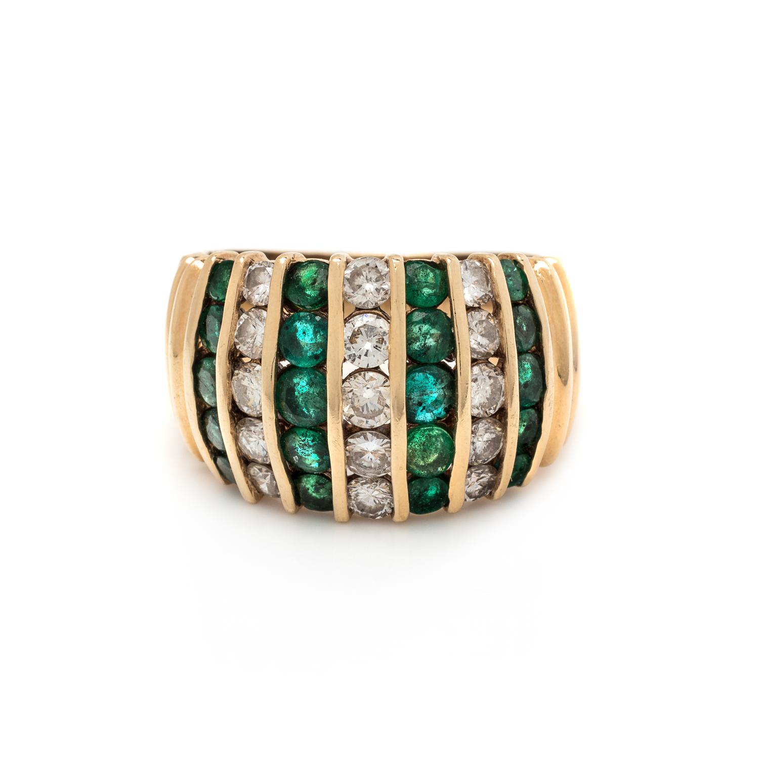 DIAMOND AND EMERALD RING