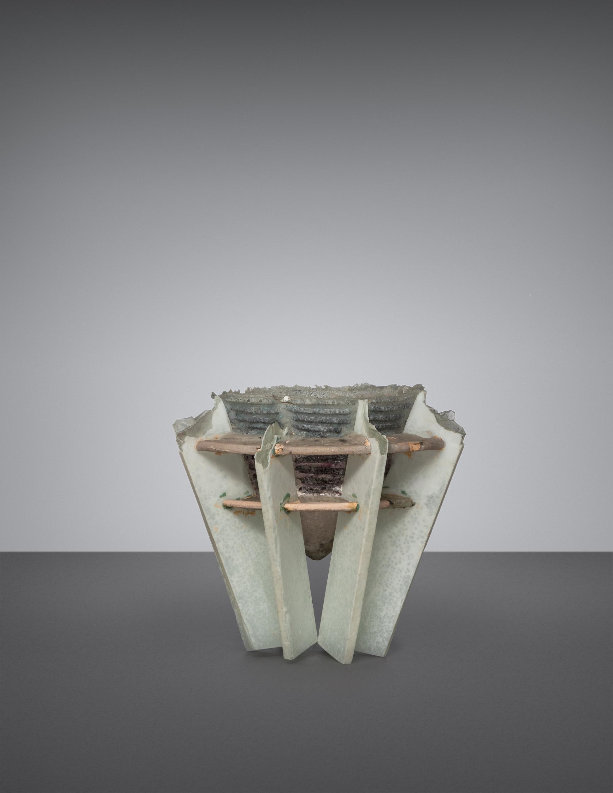 KT3 Vessel, 1983