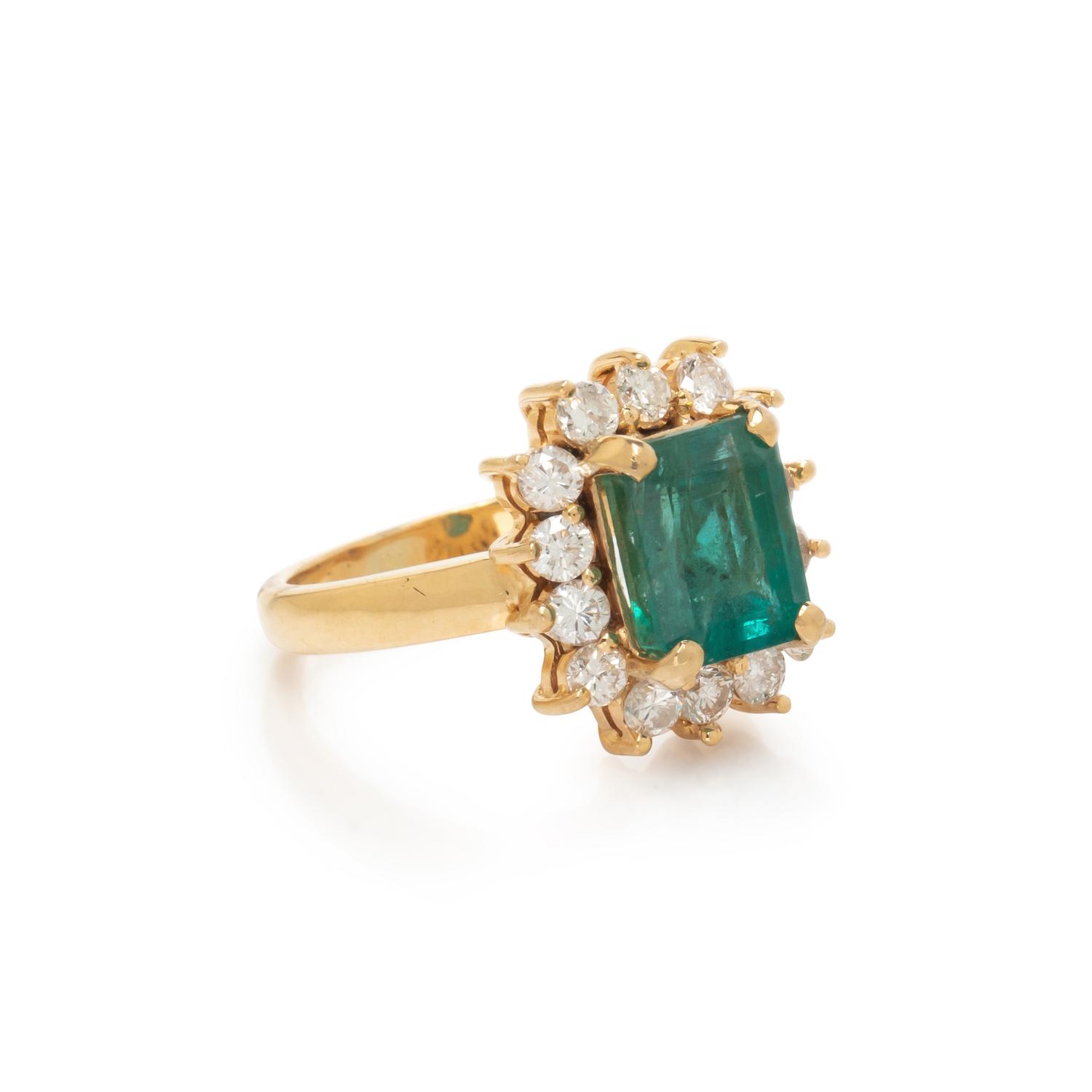 EMERALD AND DIAMOND RING