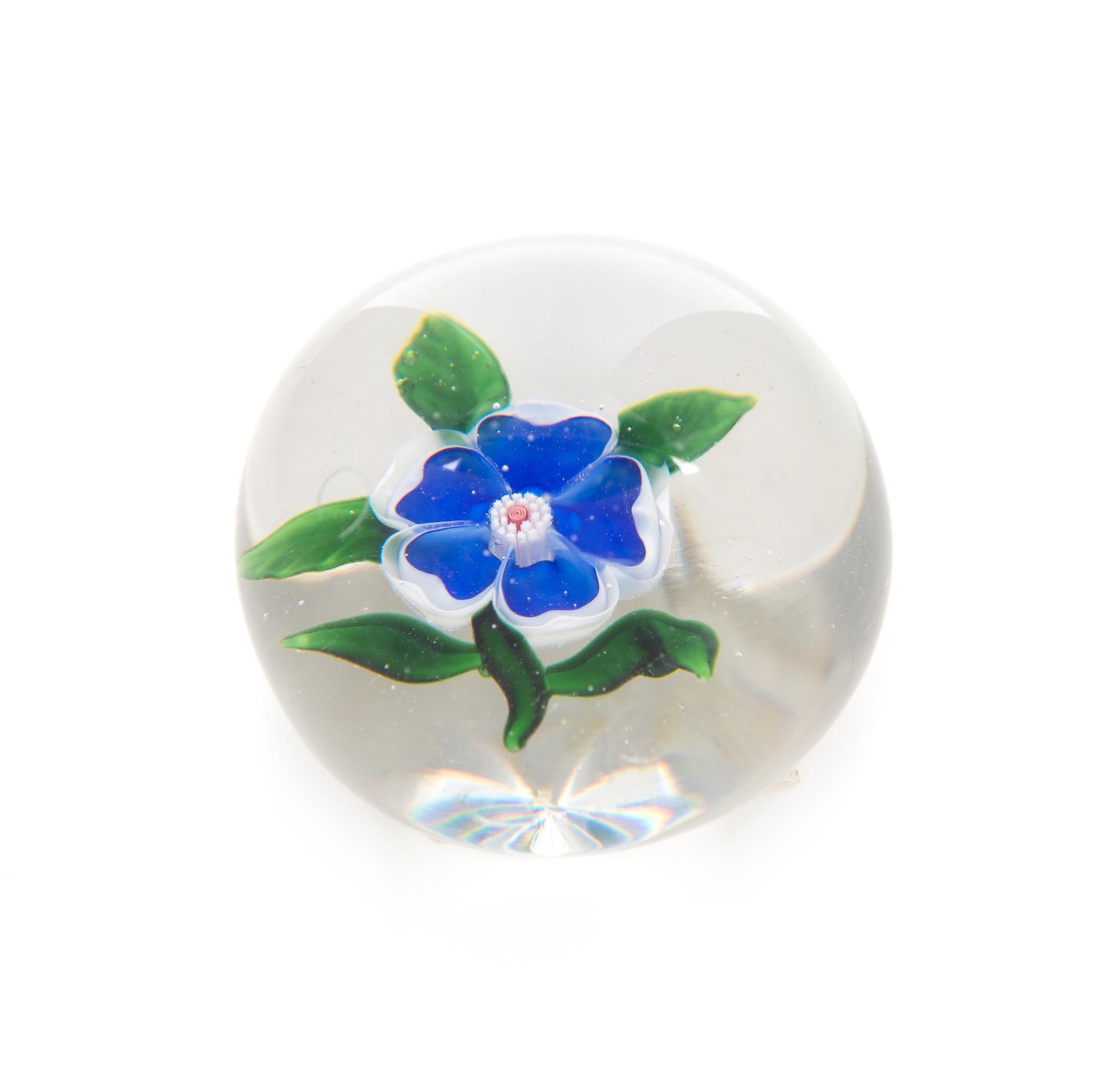 Baccarat, , a small dogrose paperweight