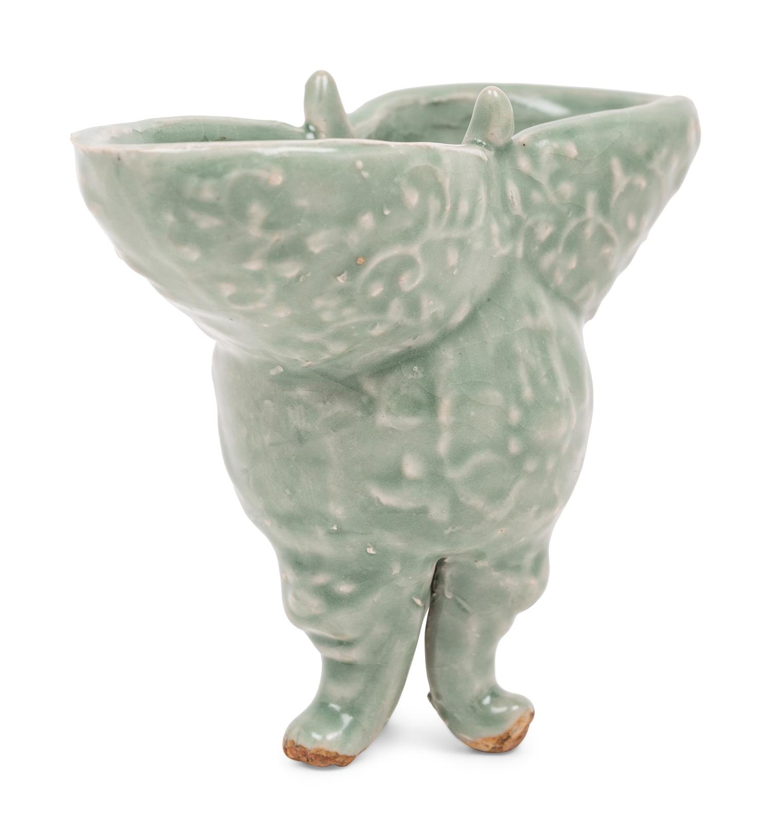 A Longquan Celadon Glazed Porcelain Jue -Form Cup