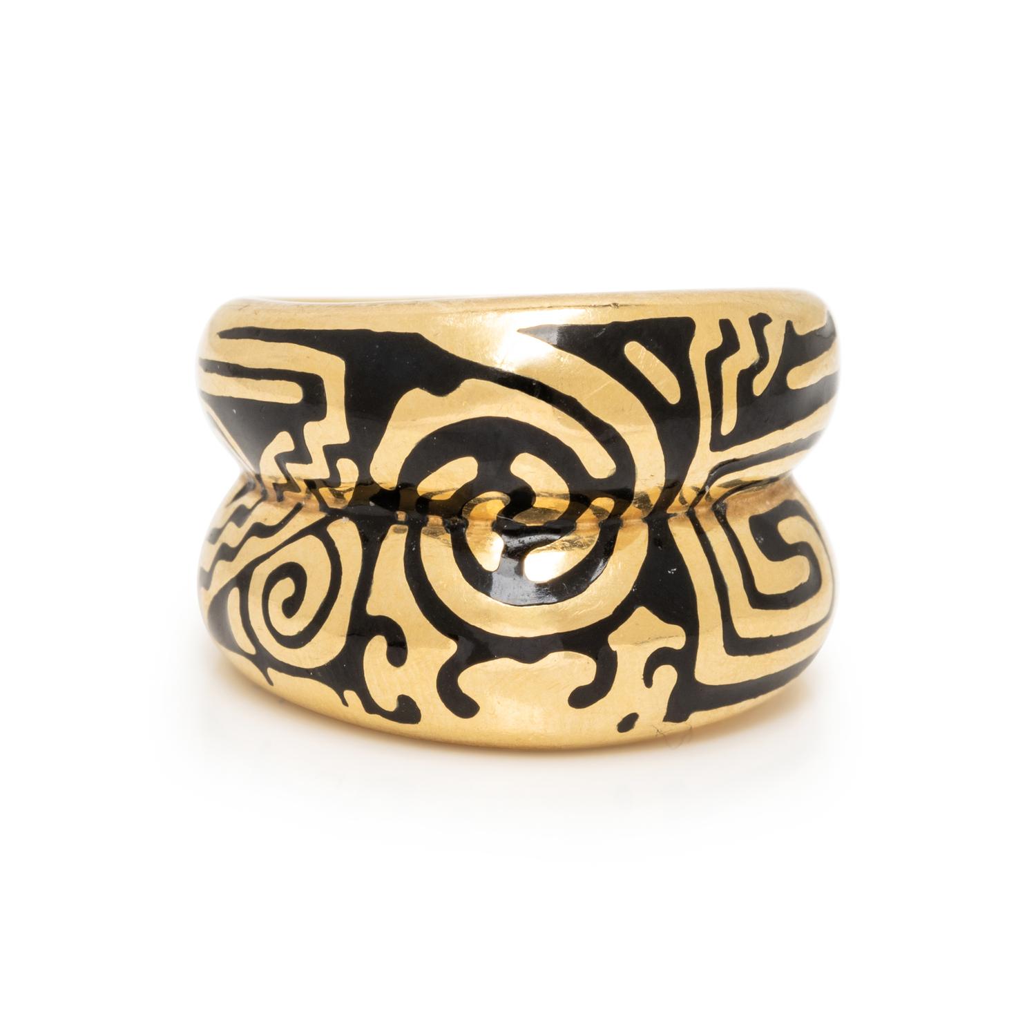 YELLOW GOLD AND ENAMEL RING
