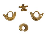 Four Pre-Columbian Gold Items