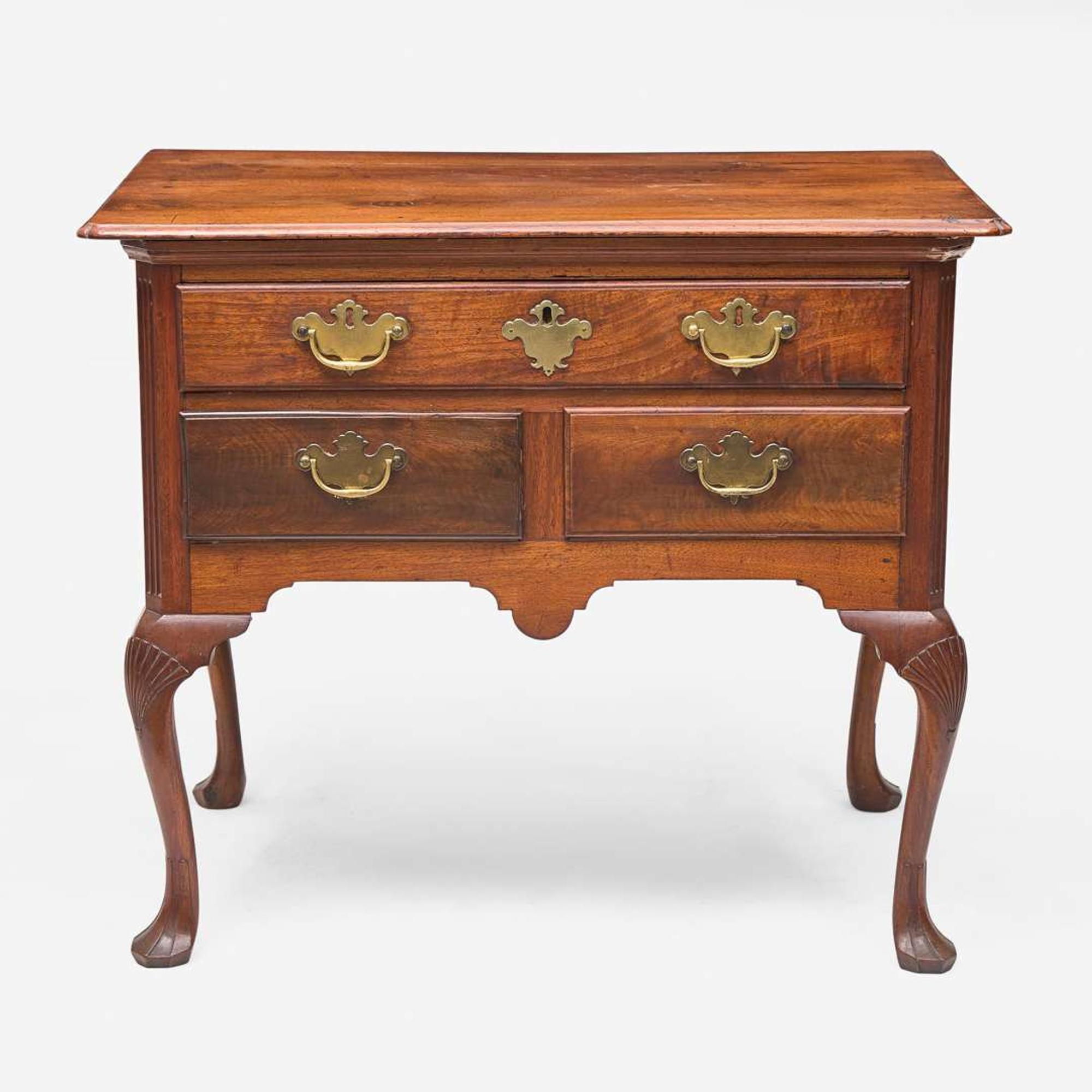 A Queen Anne carved walnut dressing table New Jersey, circa 1740-1750