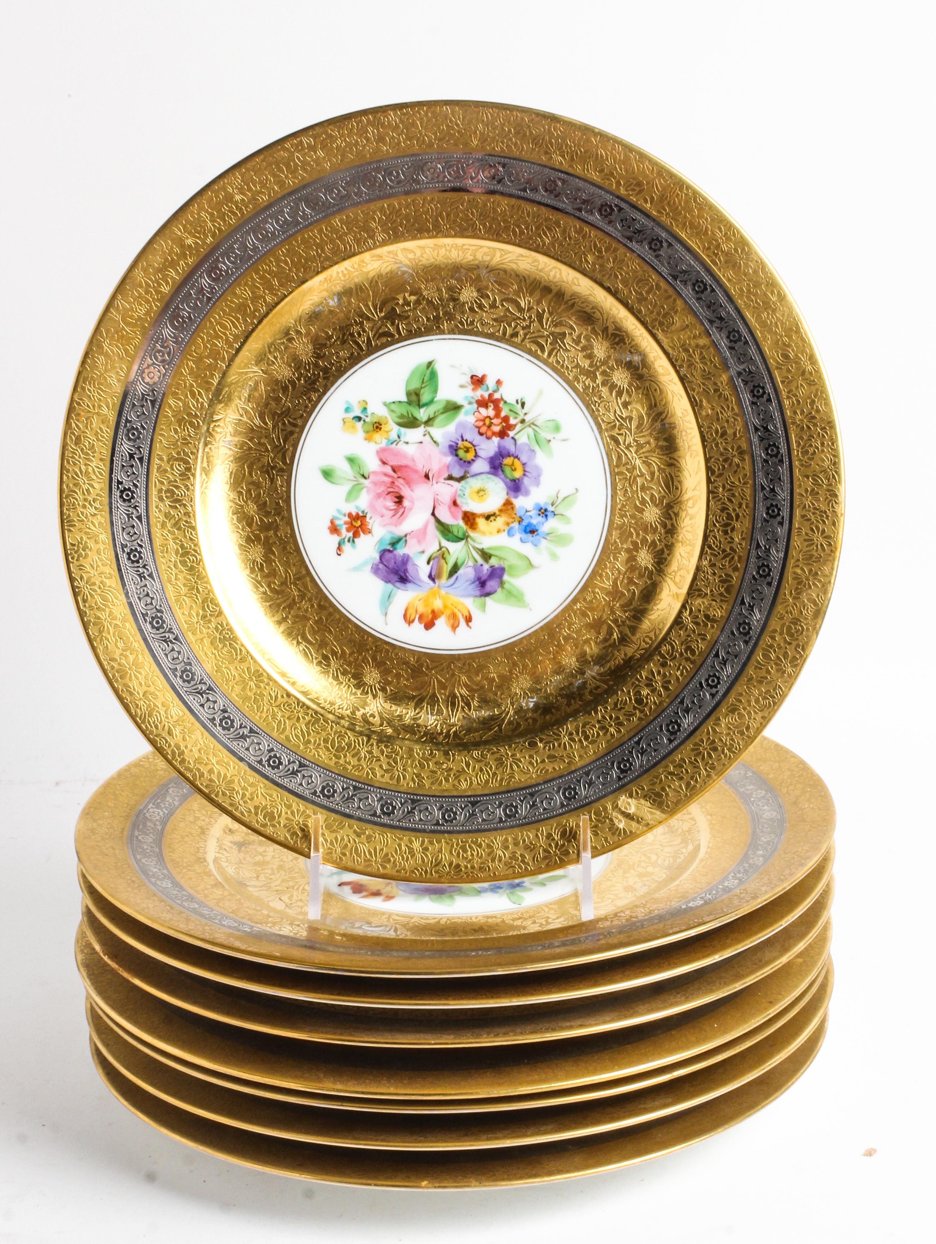 A Set of Eight Bavarian Hutschenreuther Service Plates Diameter 10 7/8 inches. — RETAILED BY WANAMAKER