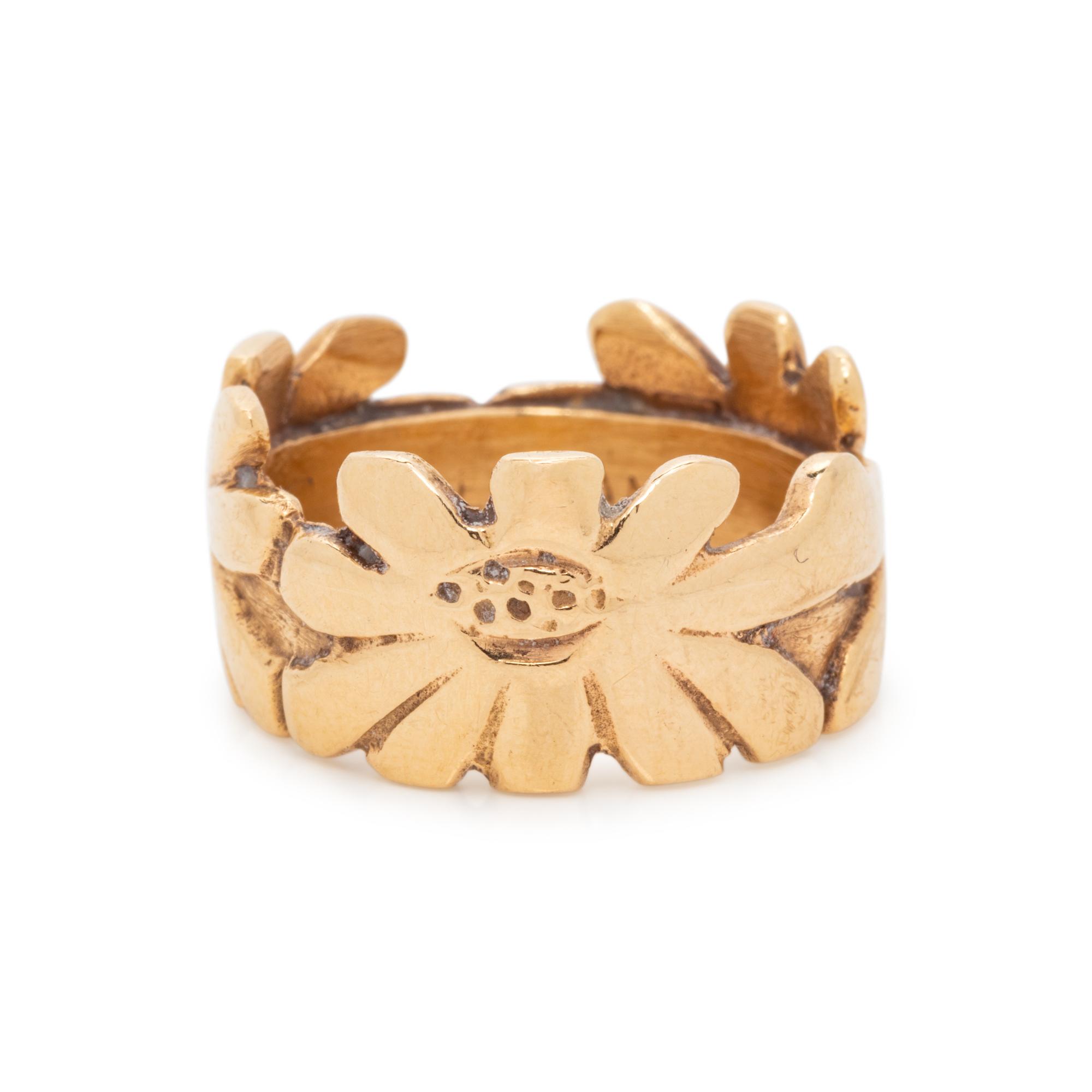 YELLOW GOLD FLOWER MOTIF RING