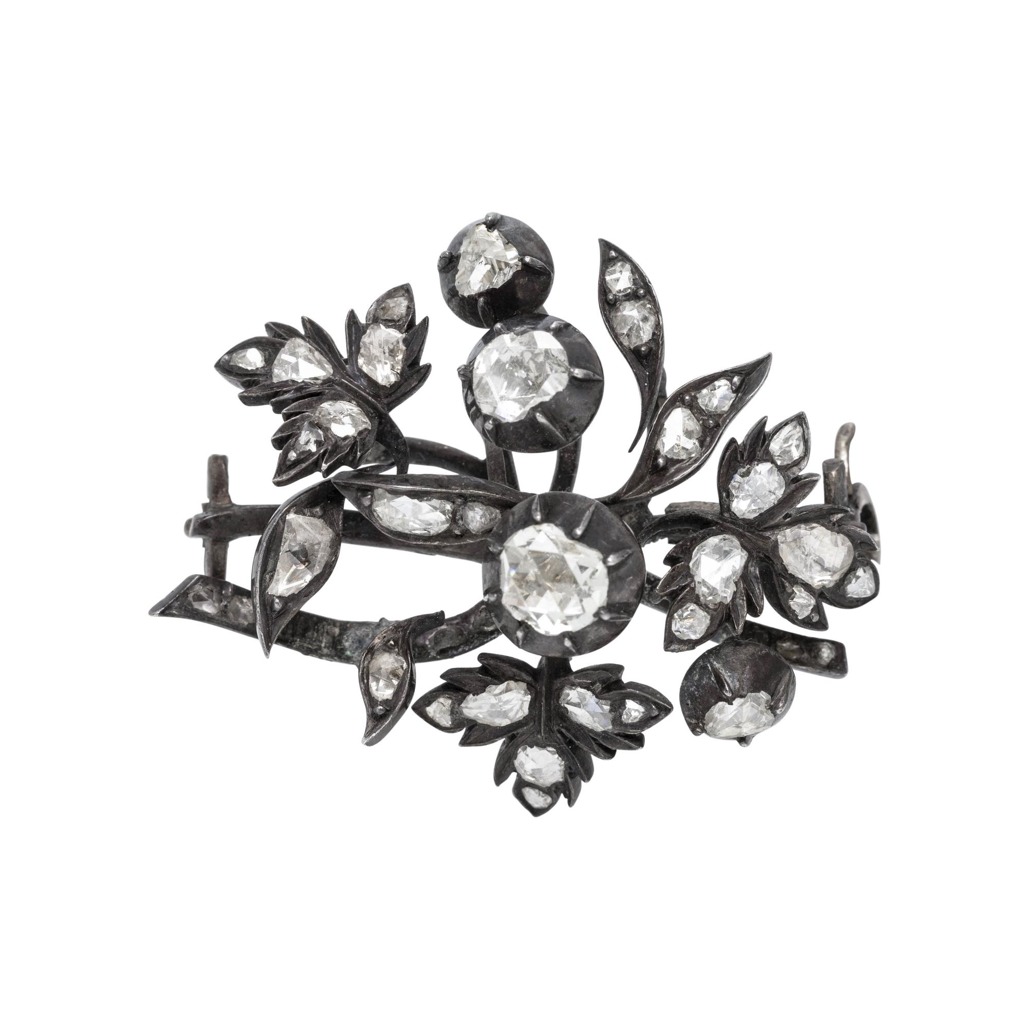 GEORGIAN, FOIL-BACKED DIAMOND BROOCH