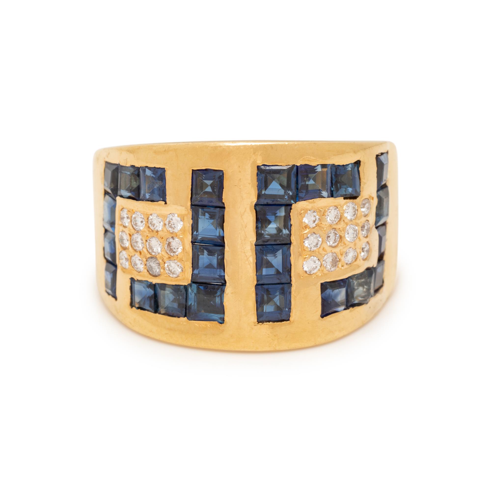 SAPPHIRE AND DIAMOND RING