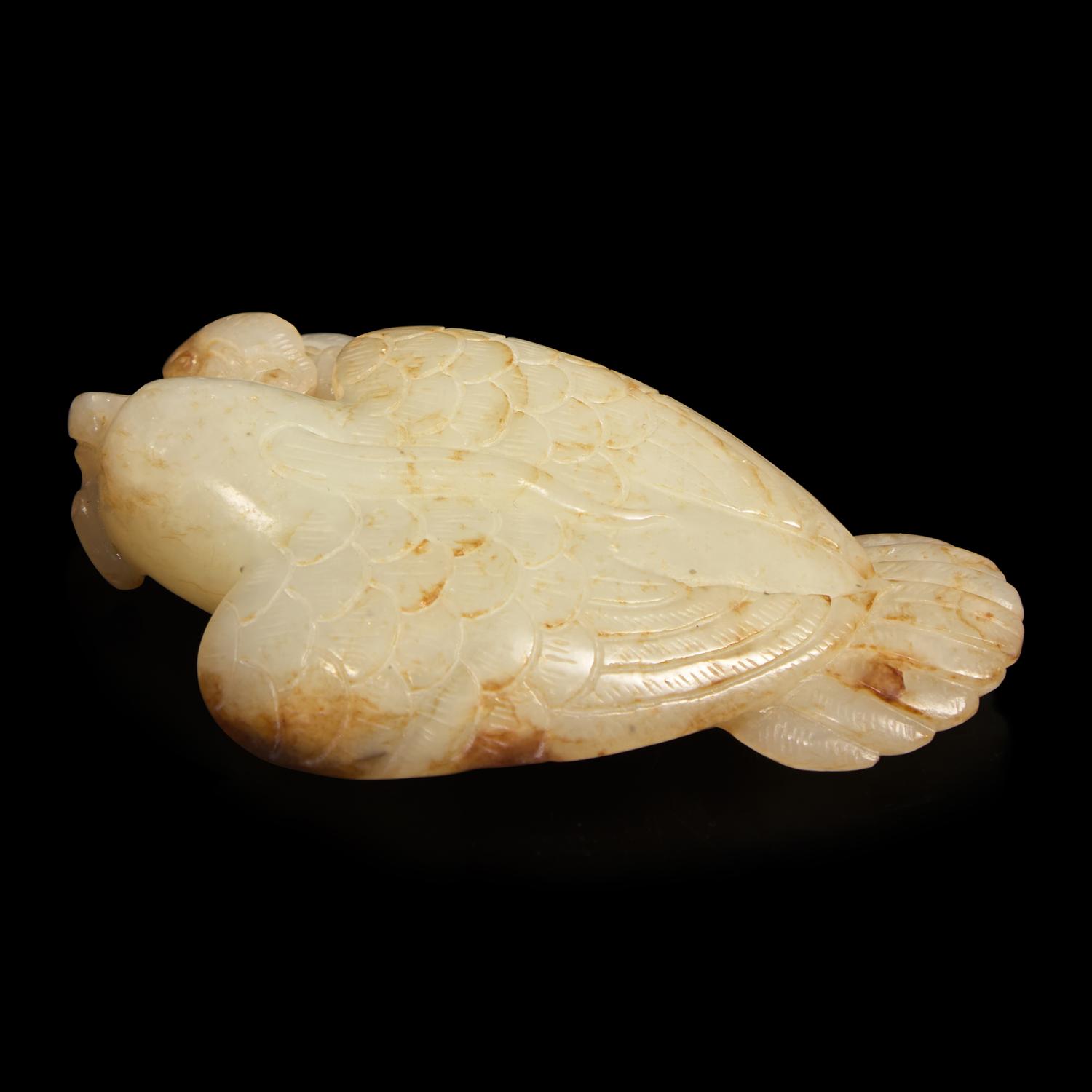 A Chinese Creamy White Jade Bird — 白玉鳳鳥銜靈芝佩