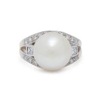 CULTURED SOUTH SEA PEARL AND DIAMOND RING