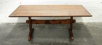 An American Maple Trestle Table Height 27 3/4 x length 72 1/4 x depth 37 1/2 inches. — 19TH/20TH CENTURY