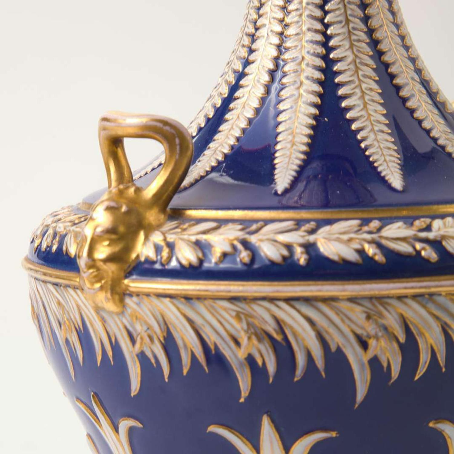 A Wedgwood Victoria Ware Covered Vase UK, circa 1880