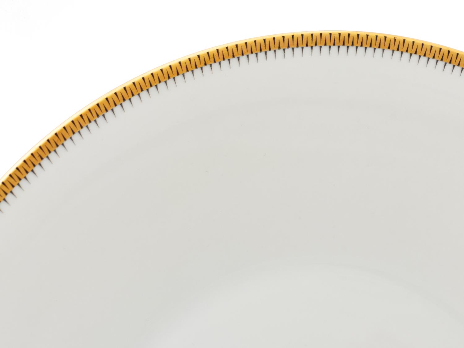 A Franciscan Porcelain Dinner Service