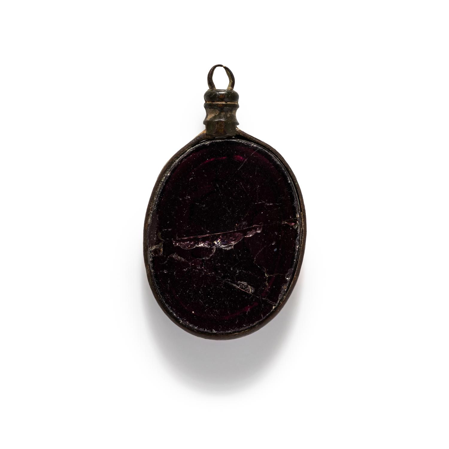 A Neoclassical Glass Cameo Pendant of Minerva