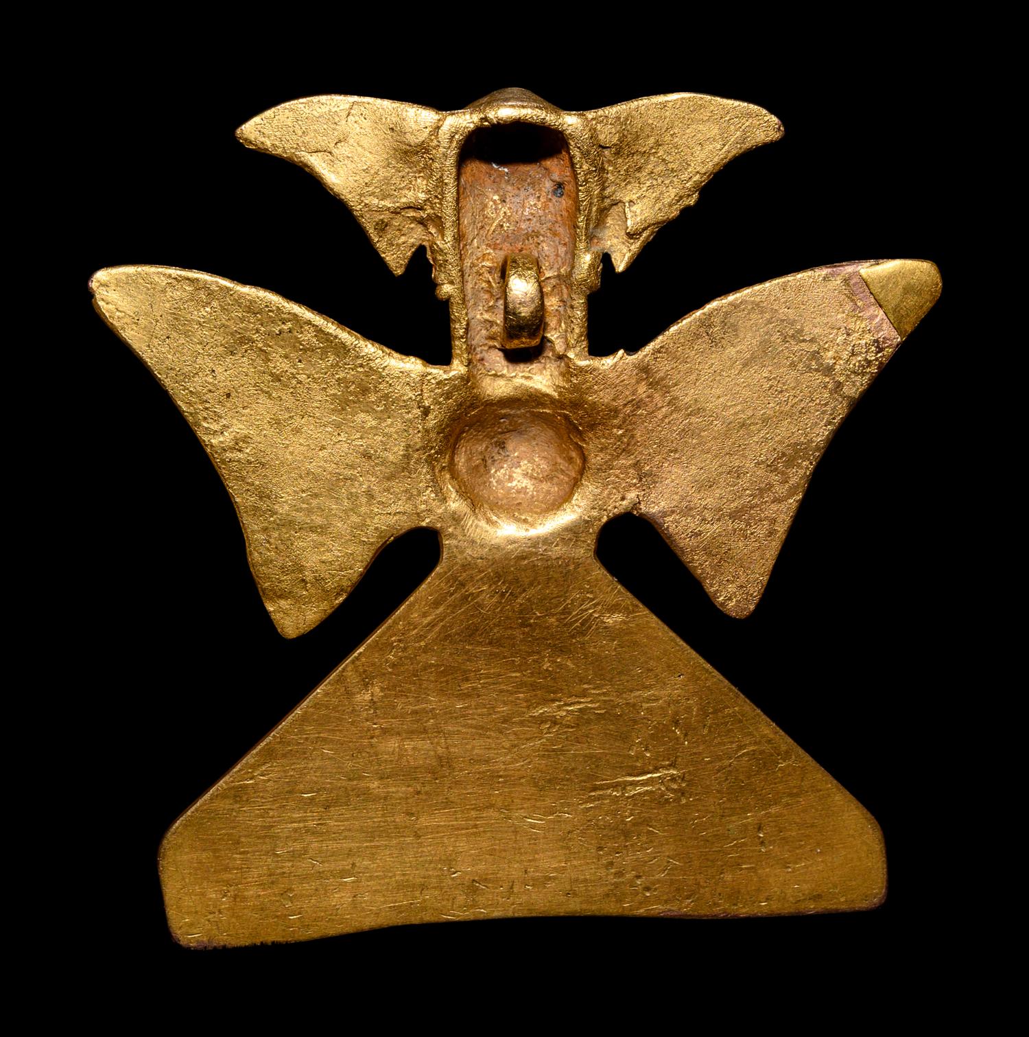 A Veraguas or Diquis Gold Avian Pendant