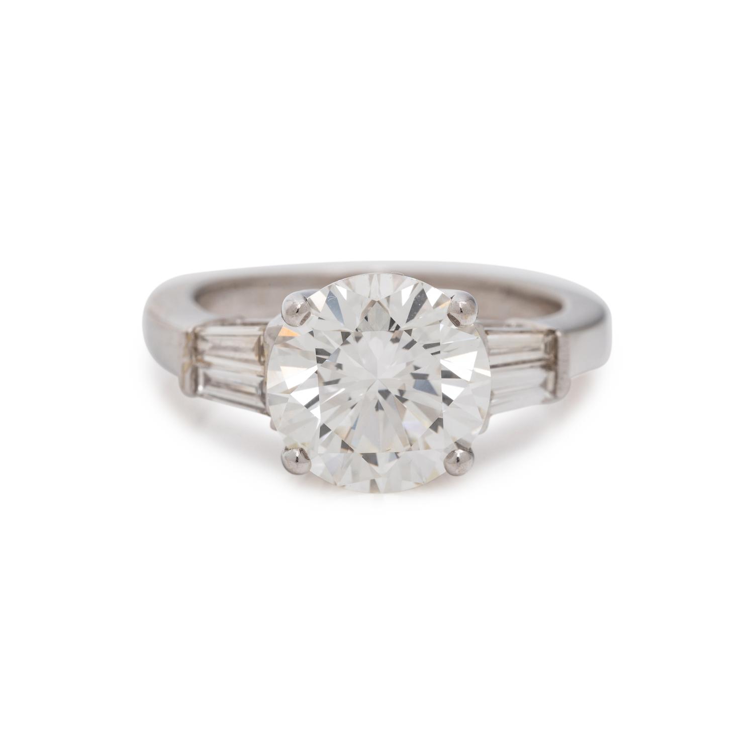 DIAMOND RING