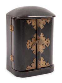 A Japanese Gilt and Black Lacquer Traveling Shrine with A Painted Figure of Buddha