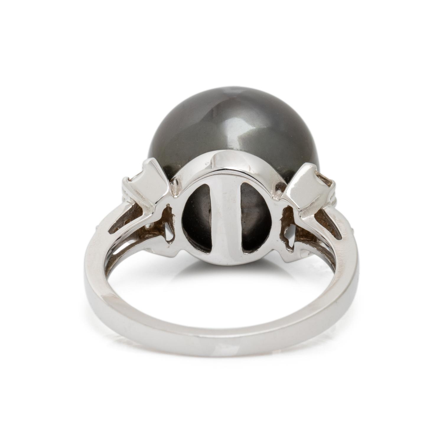 CULTURED TAHITIAN PEARL AND DIAMOND RING