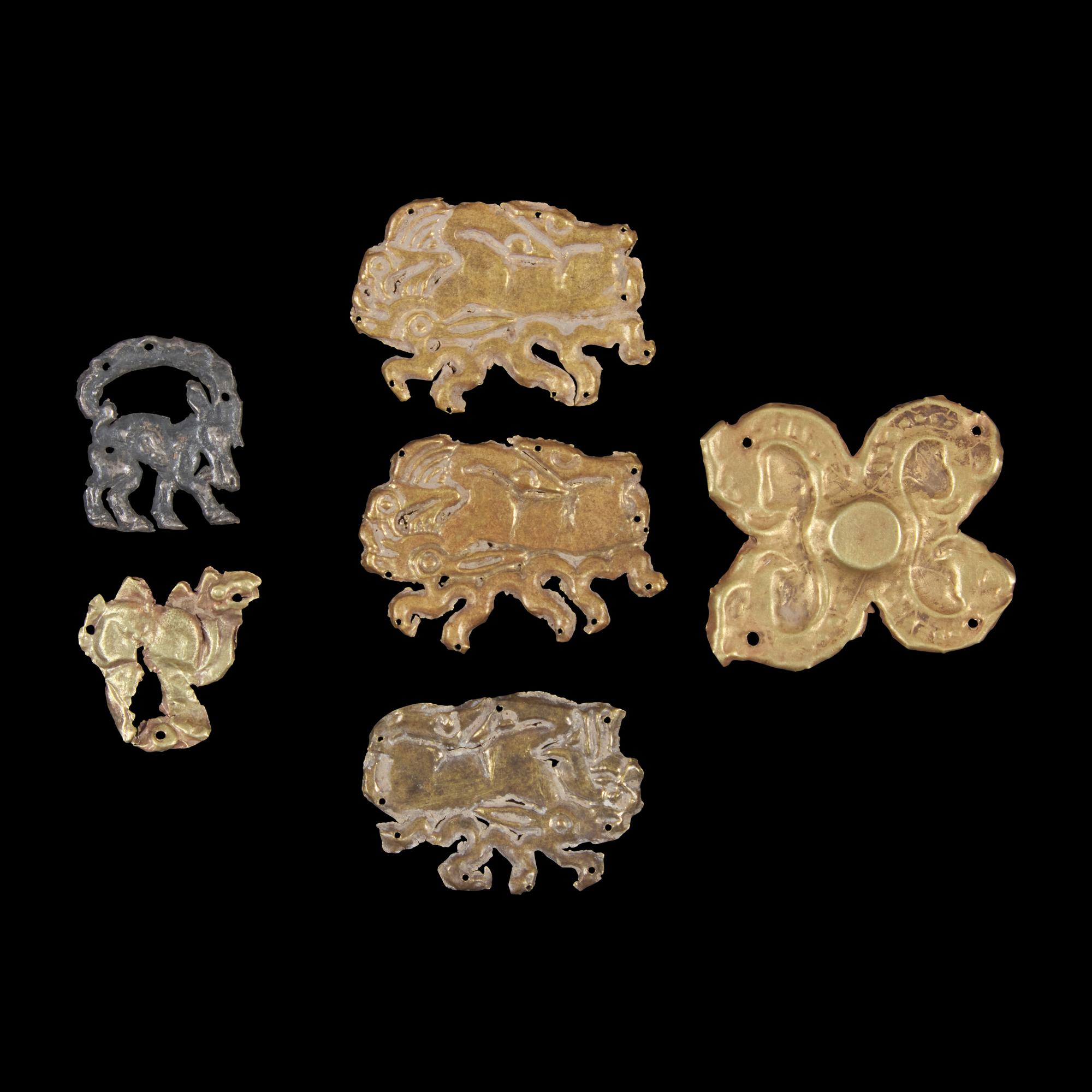 Six Gold, Silver, and Gilt Bronze Animal-Form Eurasian Steppe Ornaments — 歐亞草原金銀動物形飾片六枚