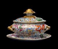 A Set of Three Chinese Famille Rose Porcelain Rectangular 'Dragons' Covered Tureens