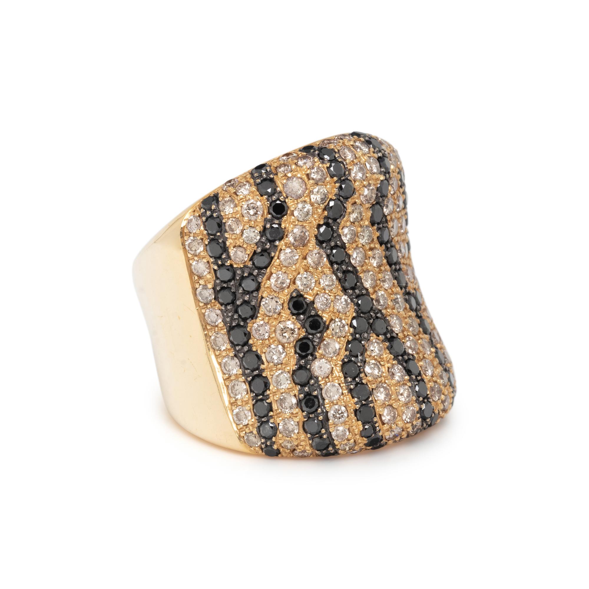 DIAMOND AND BLACK DIAMOND RING