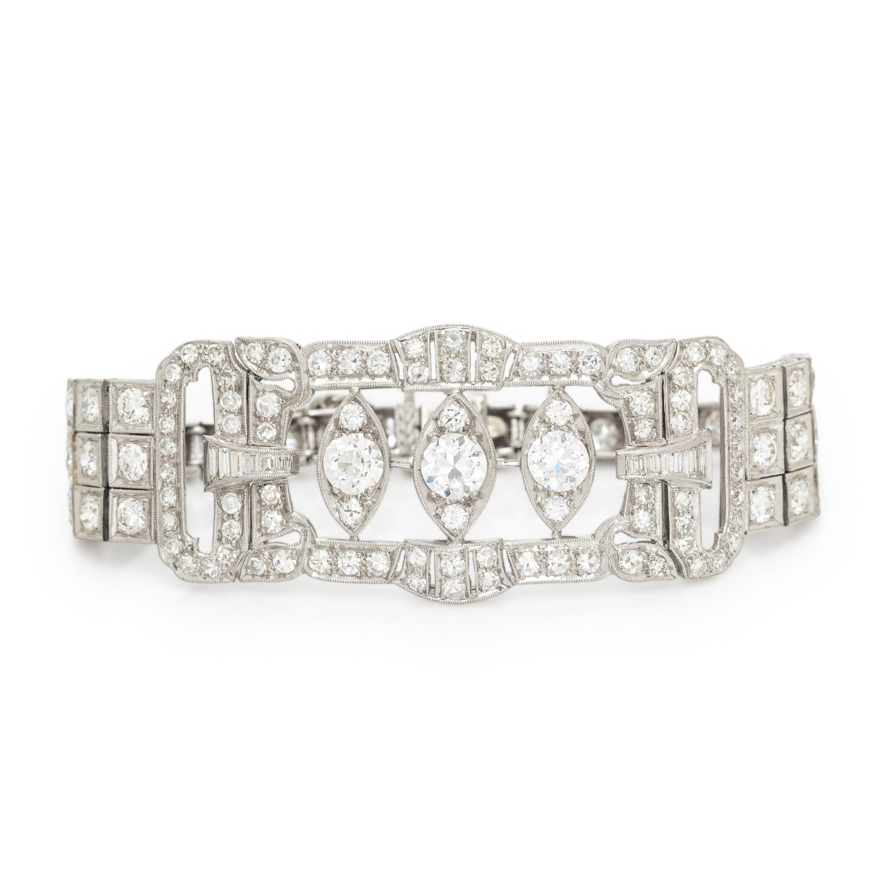 DIAMOND AND PLATINUM BRACELET
