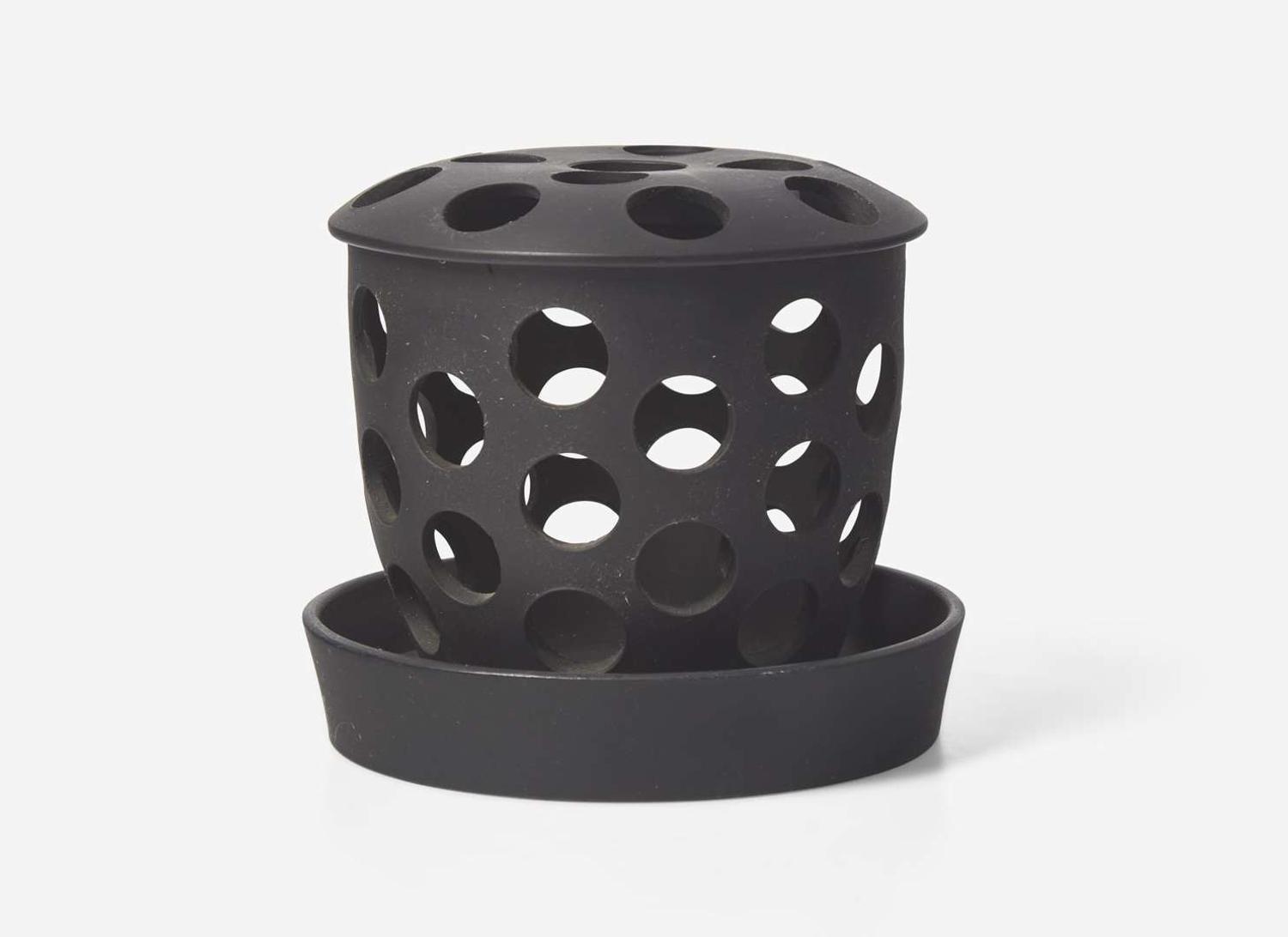 A Wedgwood Black Basalt Crocus Pot Tray and Cover, UK, circa 1810-20