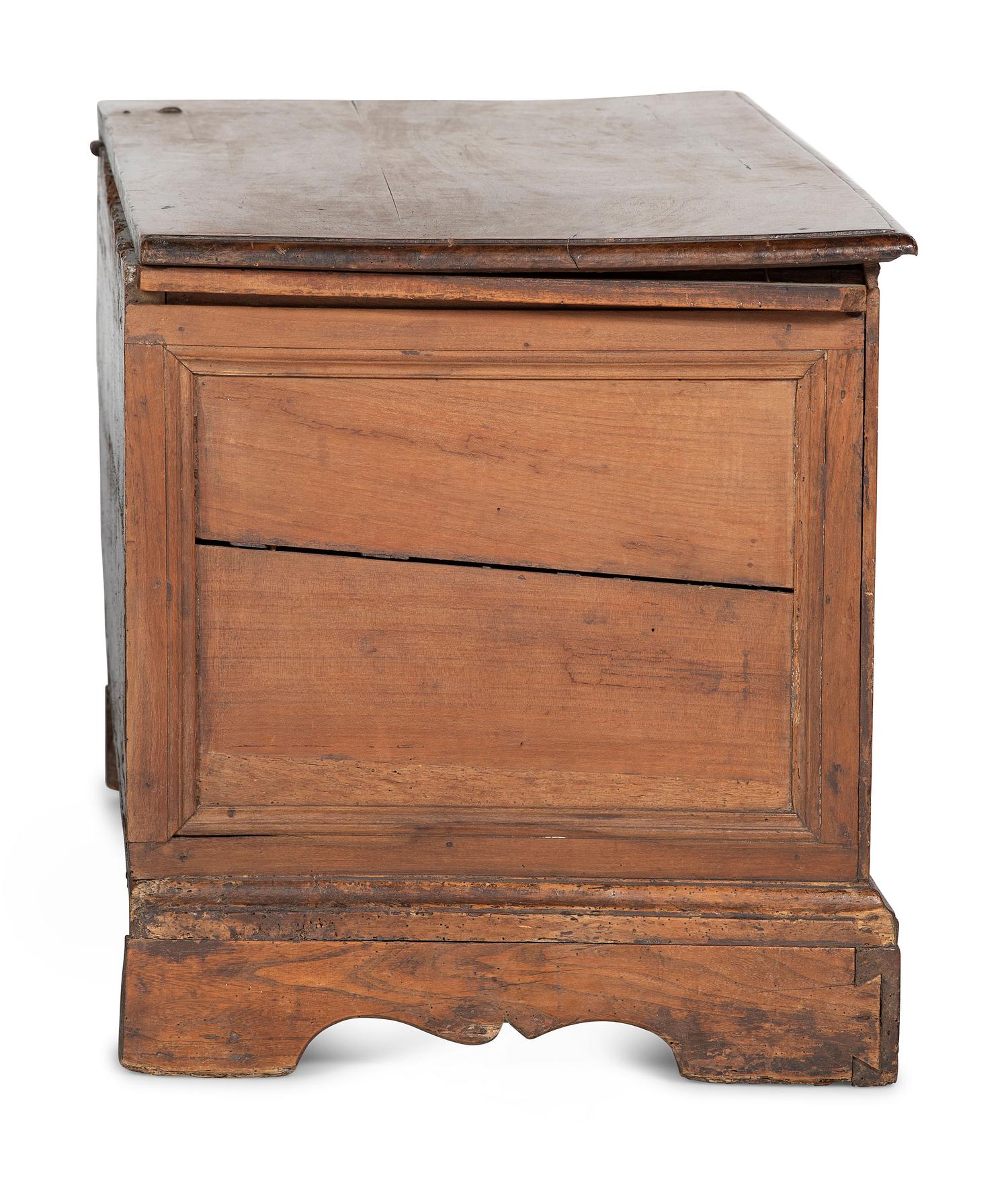 A Poplar and Pine Hummingbird-Inlaid Blanket Chest