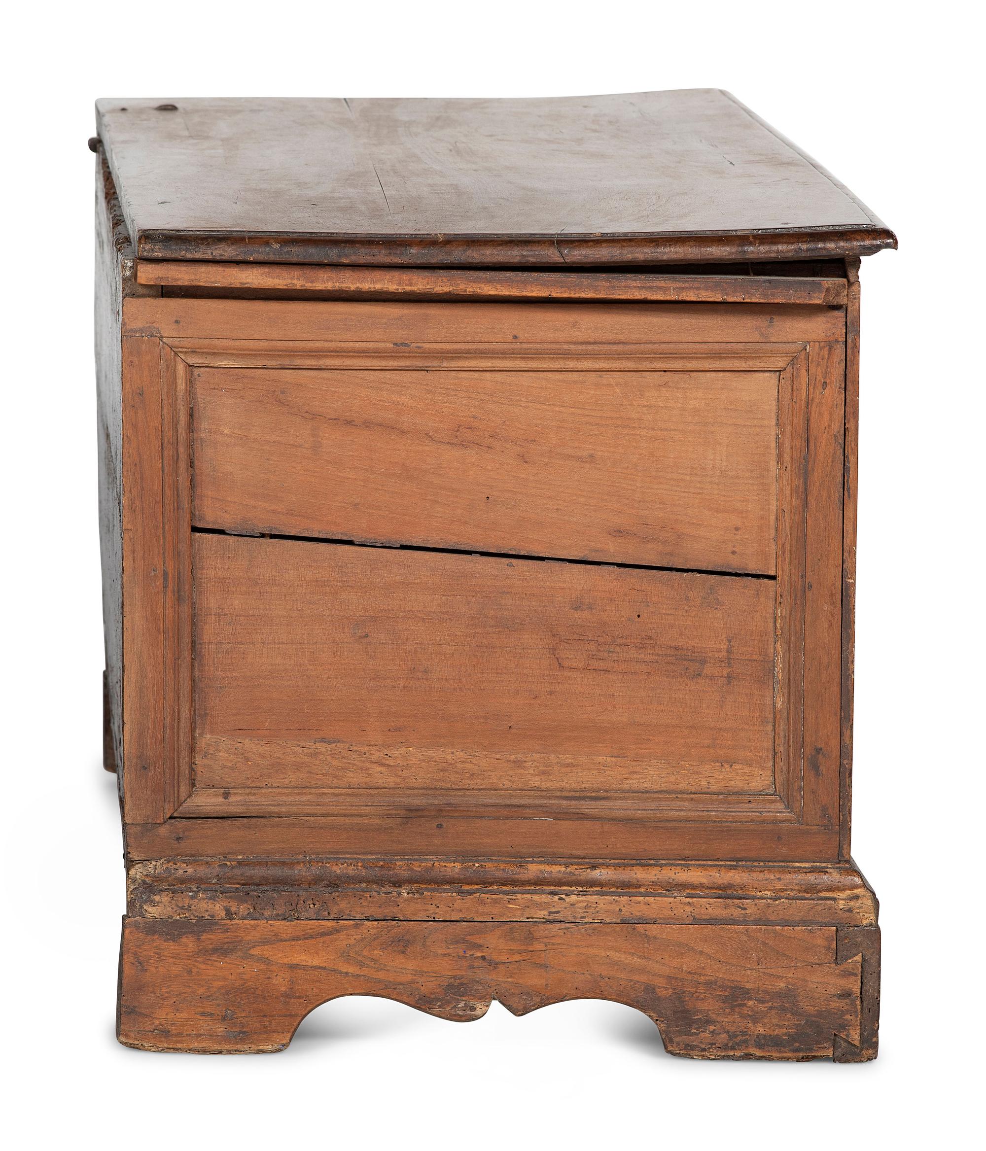 A Poplar and Pine Hummingbird-Inlaid Blanket Chest