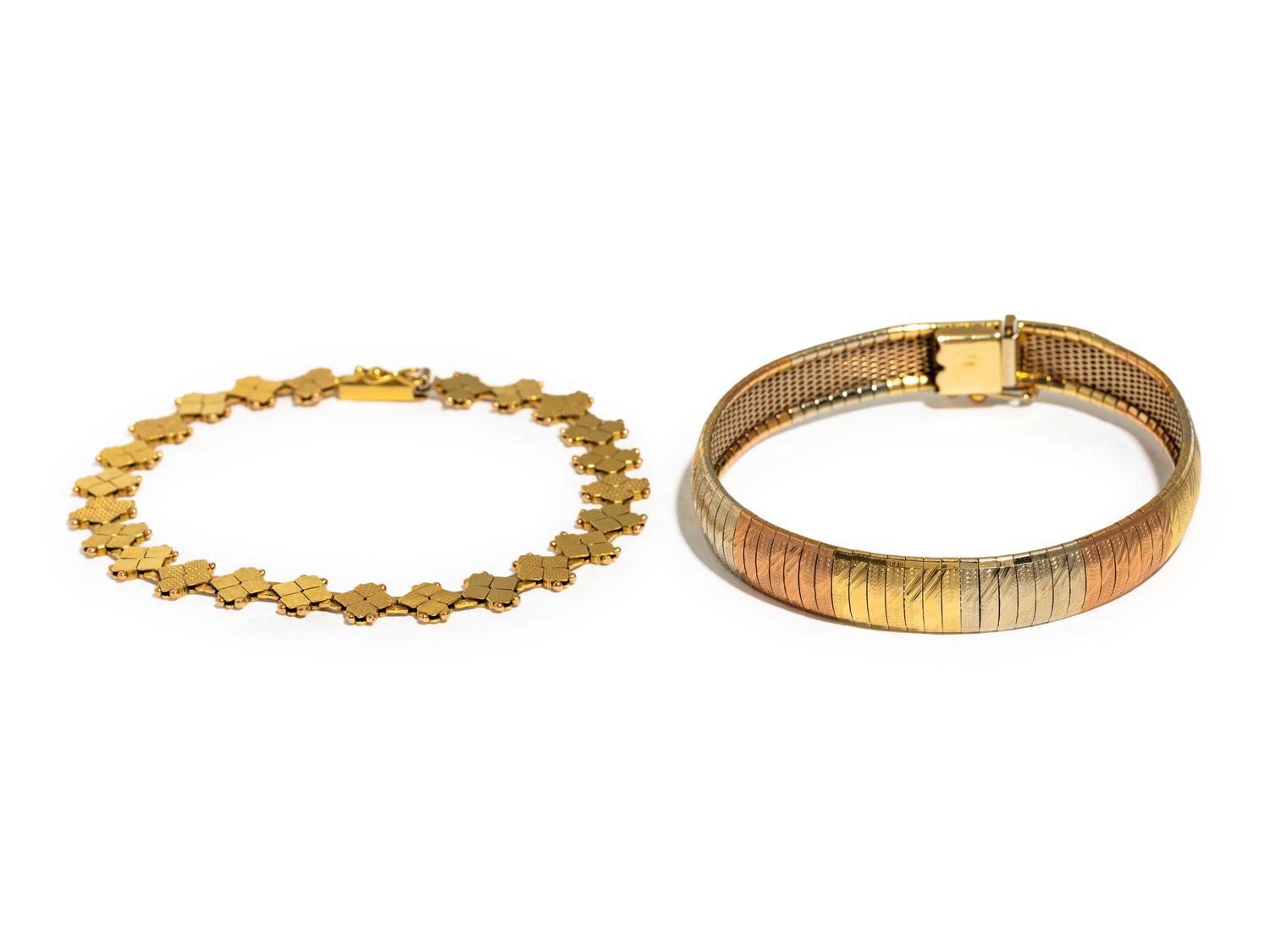 COLLECTION OF GOLD BRACELETS