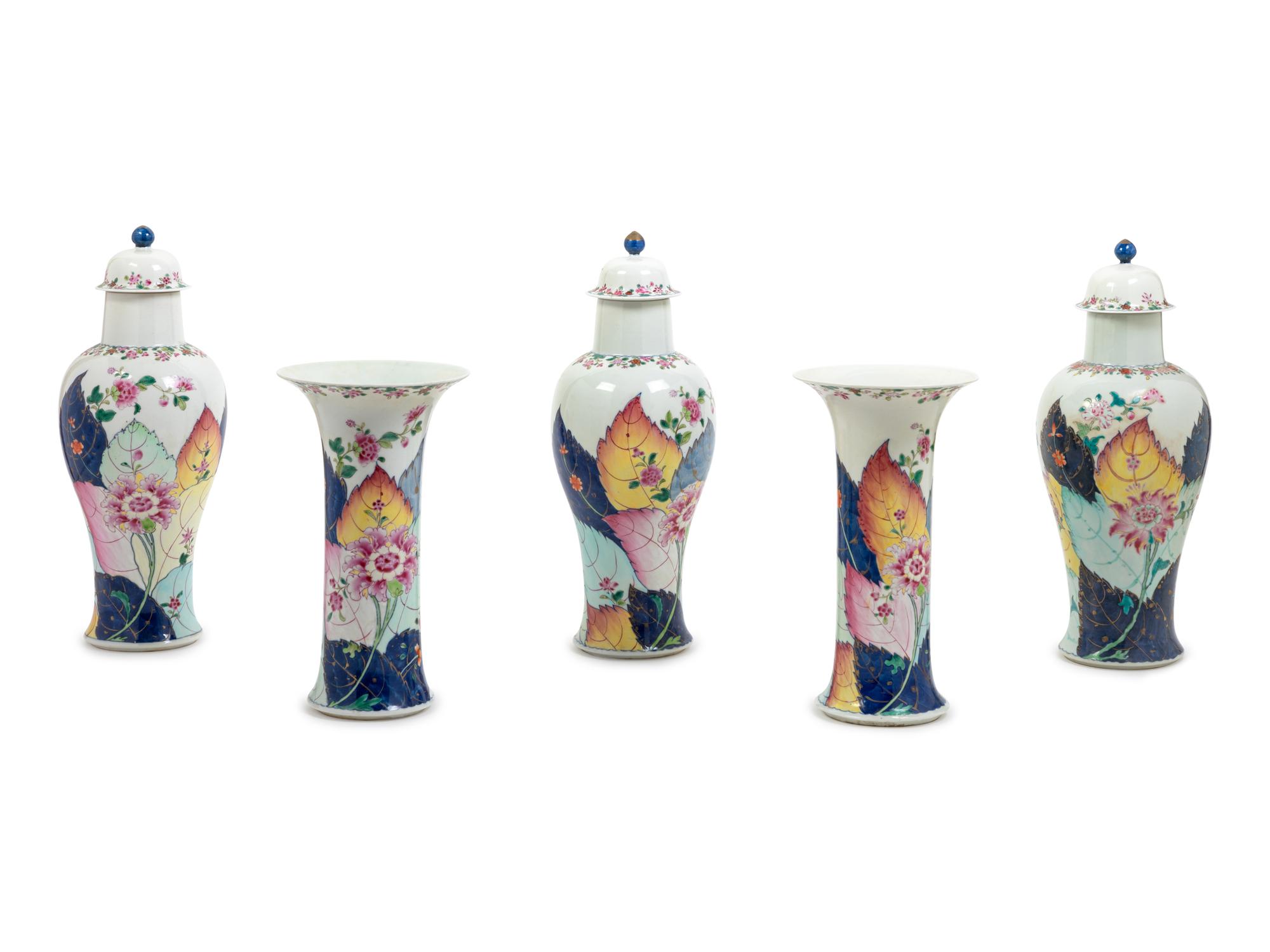 A Chinese Export Five-Piece Tobacco Leaf Porcelain Garniture
