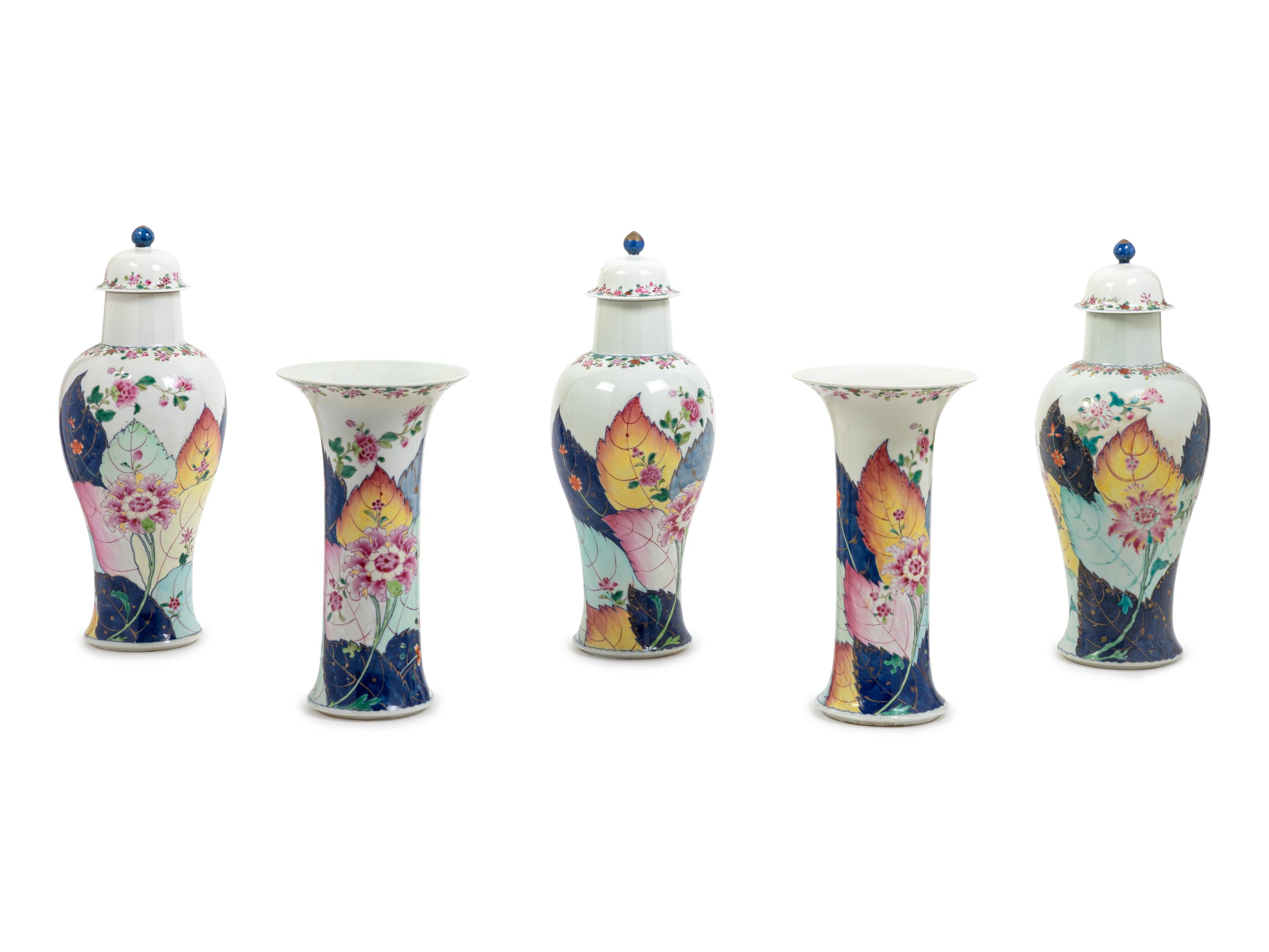 A Chinese Export Five-Piece Tobacco Leaf Porcelain Garniture