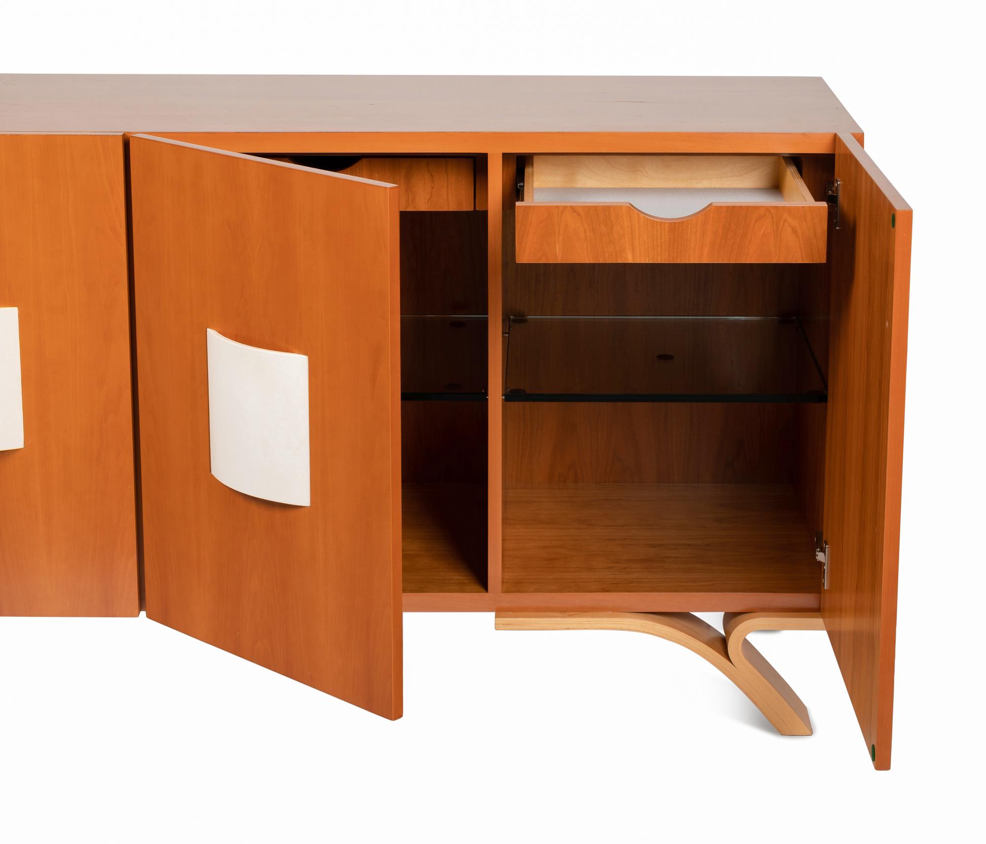 Nuevo Tango Credenza