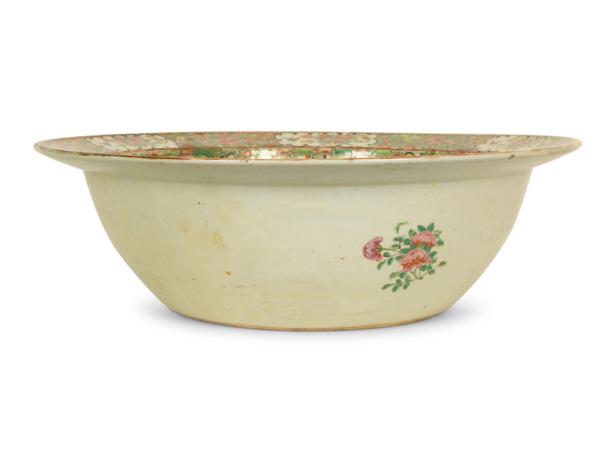 A Chinese Rose Medallion Porcelain Basin