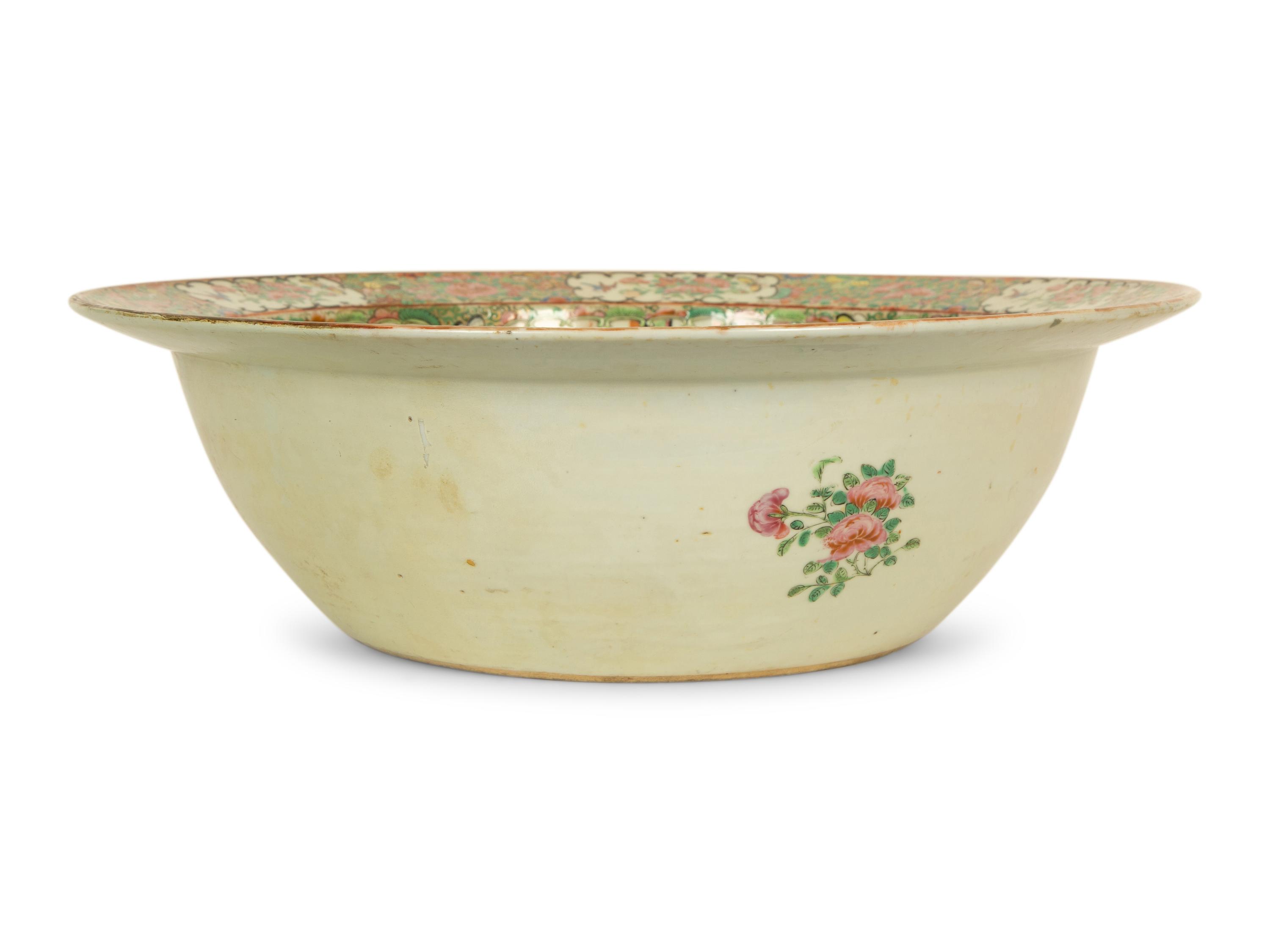 A Chinese Rose Medallion Porcelain Basin